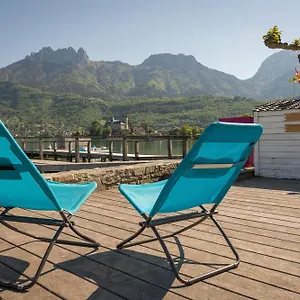 Appartement La Baie Des Voiles: Lakefront On Annecy, Duingt